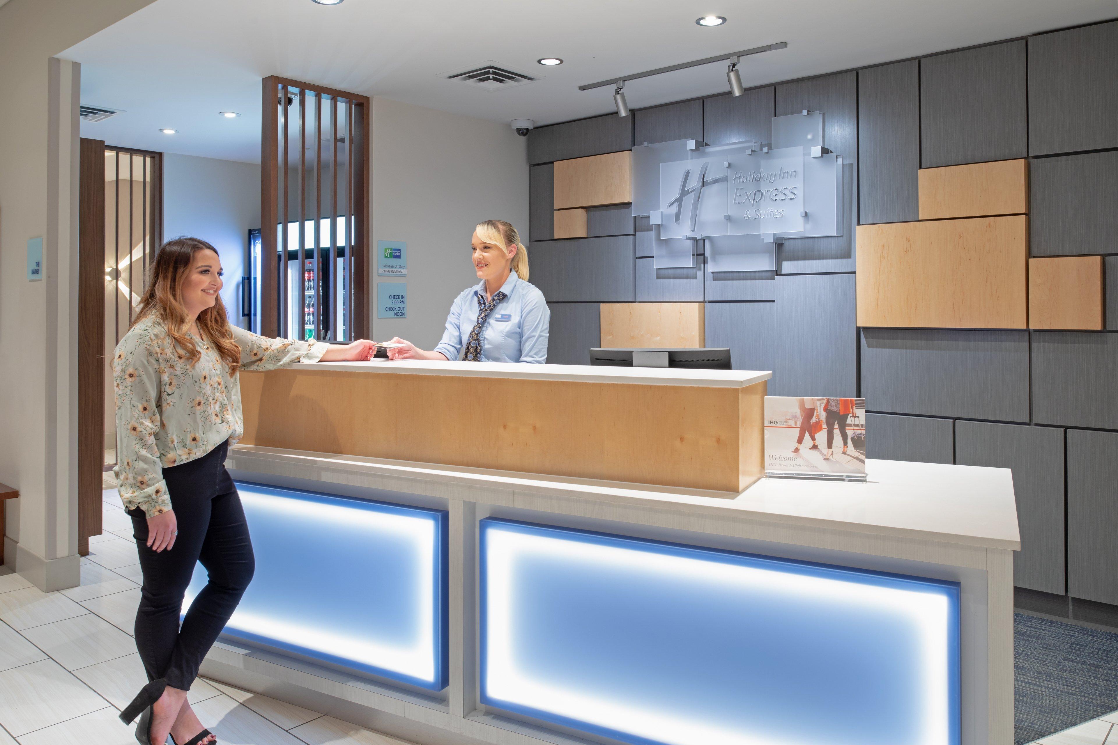 Holiday Inn Express & Suites - Sterling By Ihg Экстерьер фото